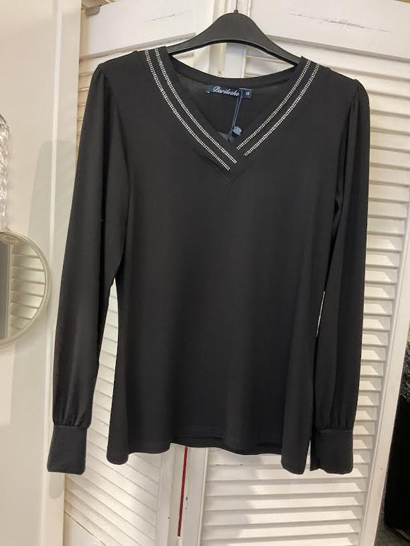 Bariloche from Spain top in black  size Xlarge