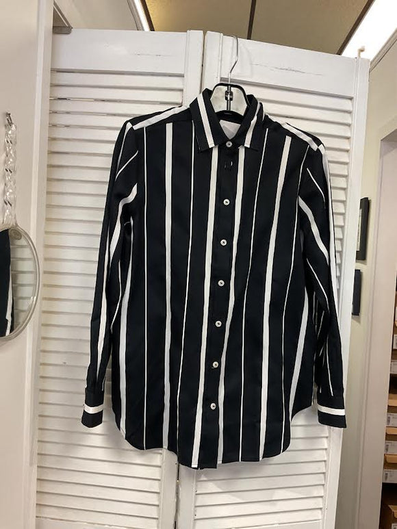 Foxcroft boyfriend shirt black and white  size large