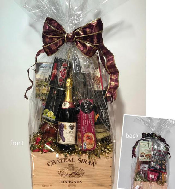 Gourmet's Delight Boutique Gift Basket