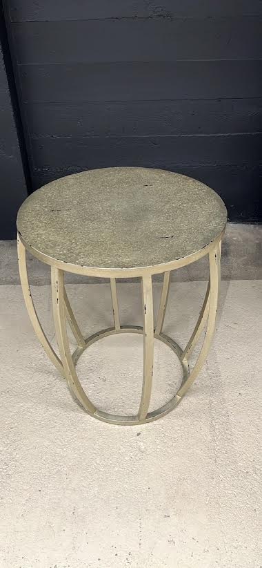 Table 8 – Round Accent Table Antique Finish