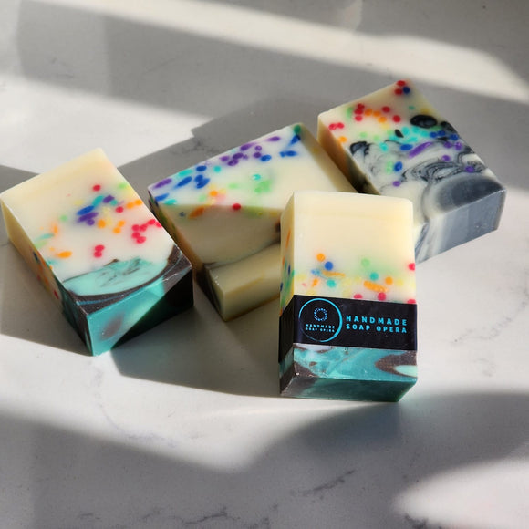 Rainbow Dot Sky - 20 PIECES
