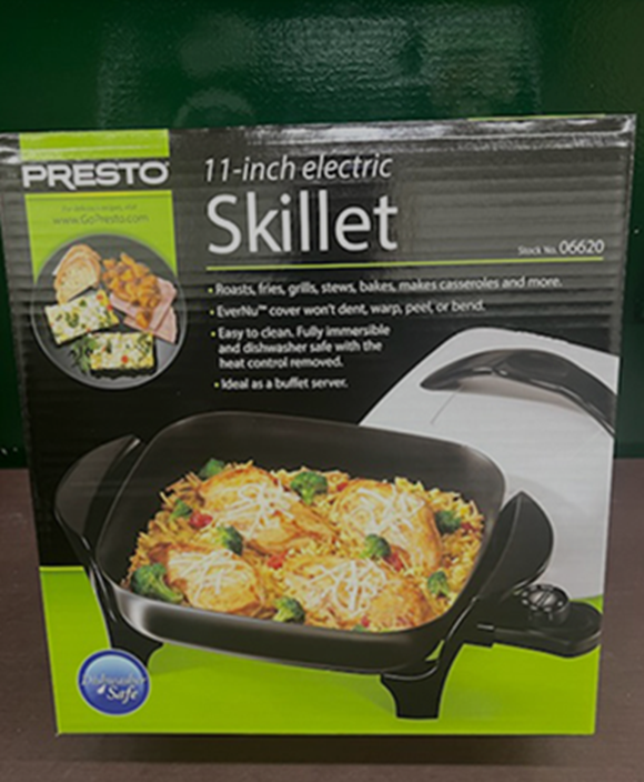 Boxed Electric Skillet with Lid
