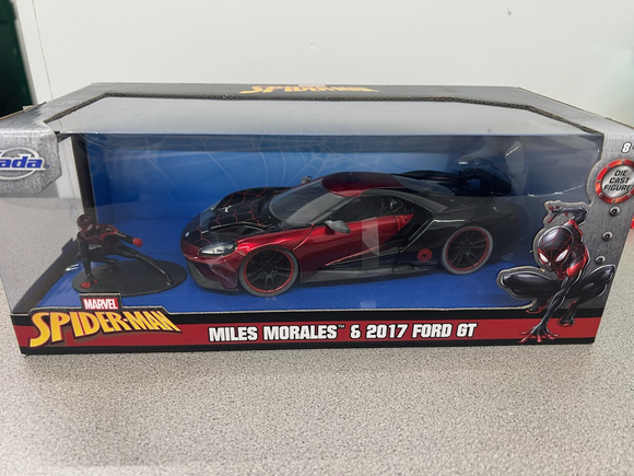 Spider-Man Miles Morales & 2017 Ford GT - incl. Figurine 1:24 Diecast scale car