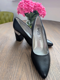 Black Leather Closed Toe Block Heels - SIZE EU 37/US 6.5