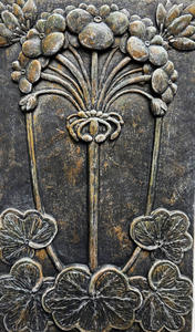 Cast concrete Geranium plaque