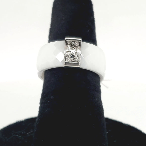 Ultimate Ceramic Faceted White Ceramic Ring with Steel Bar Set with 8 Diamonds - Size 7.5