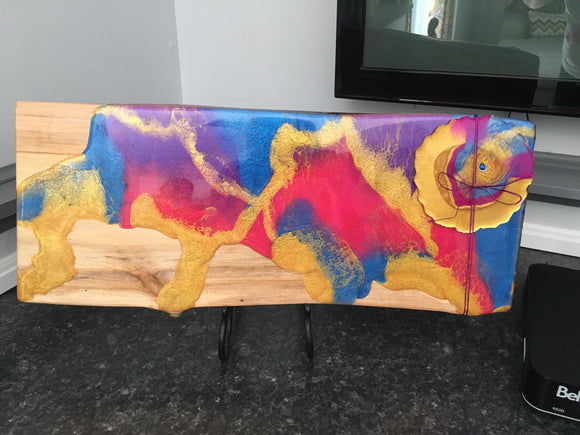 Charcuterie Board with Epoxy - Multicolour