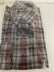 Van Heusen Classic Fit Dress Shirt - Large