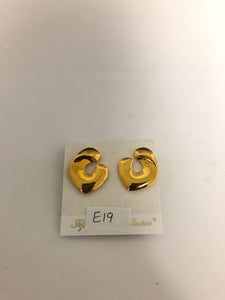 Earring (E19)