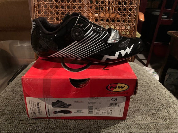 Northwave Men's Torpedo Plus Road/Spin Shoes with Carbon Sole - Size 9.5