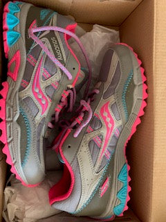 Saucony Excursion grey/pink - Girls - Size 5.5M